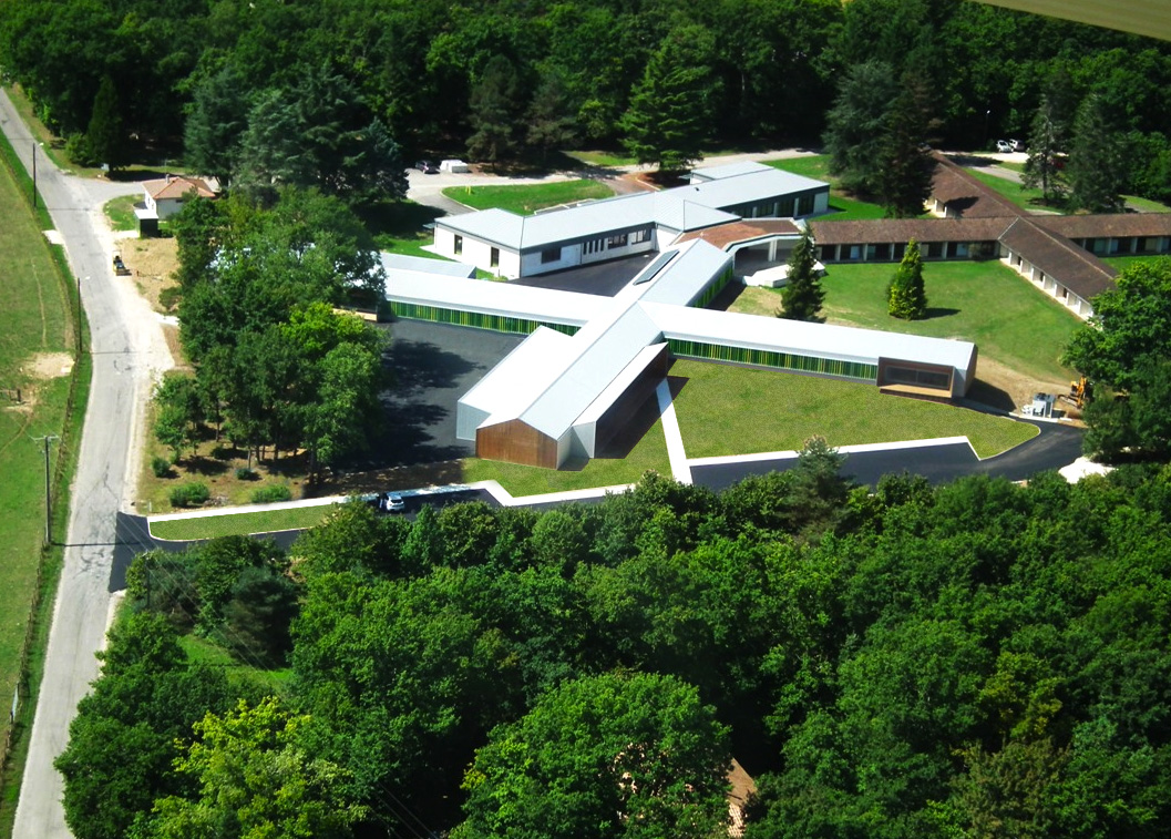 ÉCOLE DE DIRAC